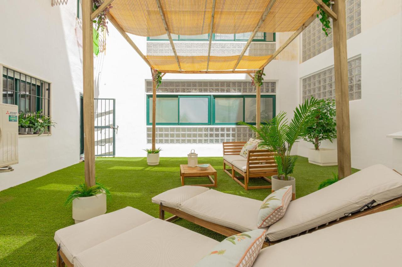 C30 Deluxe Studio With Terrace Into Cathedral Square Apartment Malaga