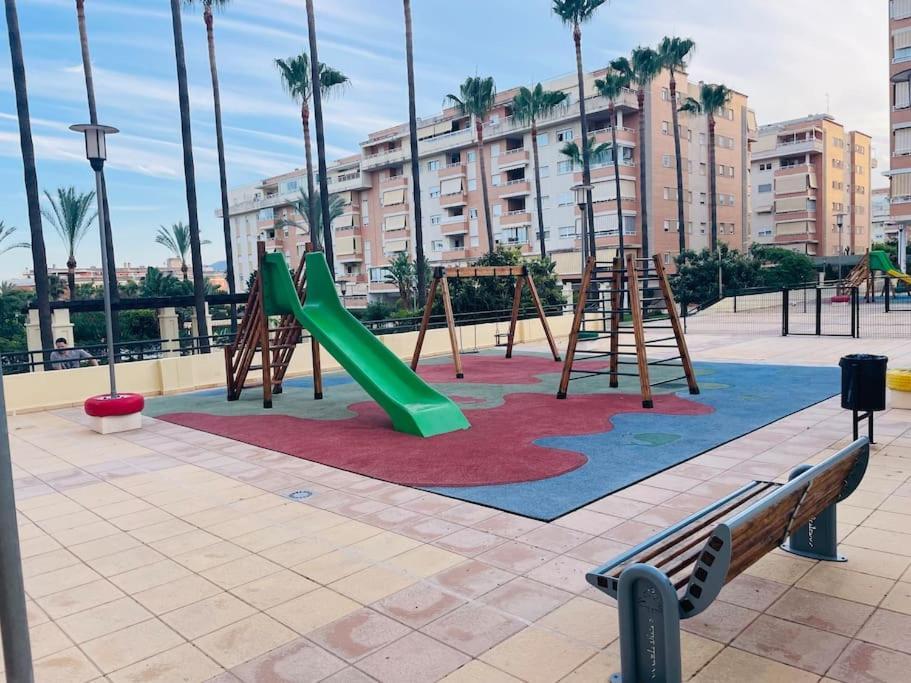 Lägenhet Apartamento Torre Atalaya-teatinos Capital *