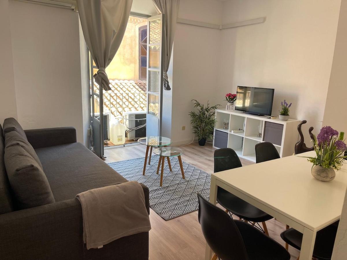 Apartment Santiago Center 2 *