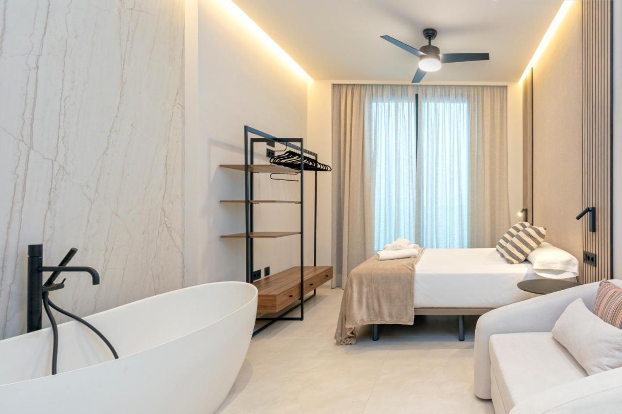 Apartamento Magnificent Renovated 2bd 2bth Duplex With Backyard - Centre Málaga