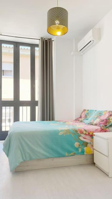 Apartamento 2 Bedroom Next To Plaza De La Merced