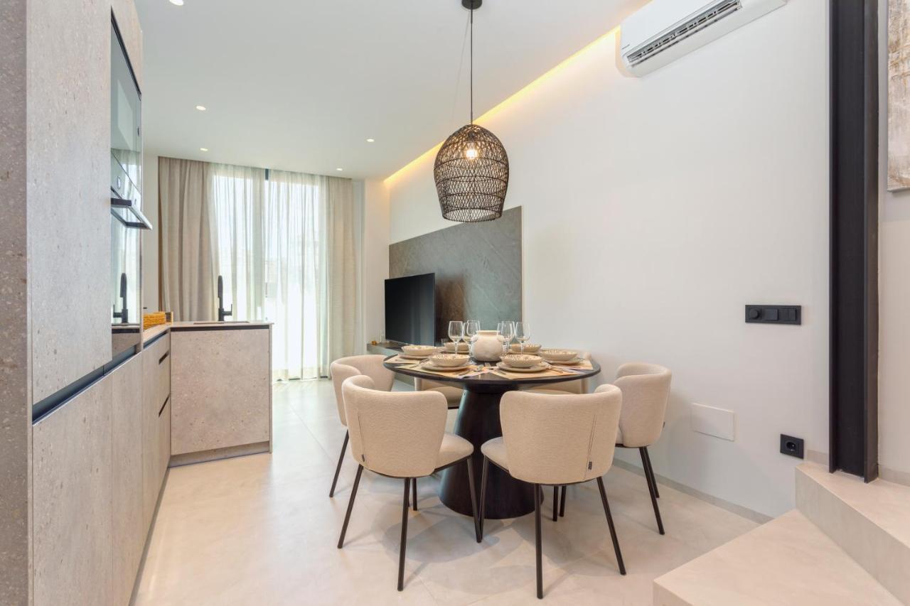 Magnificent Renovated 2bd 2bth Duplex With Terrace - Centre Lägenhet Málaga