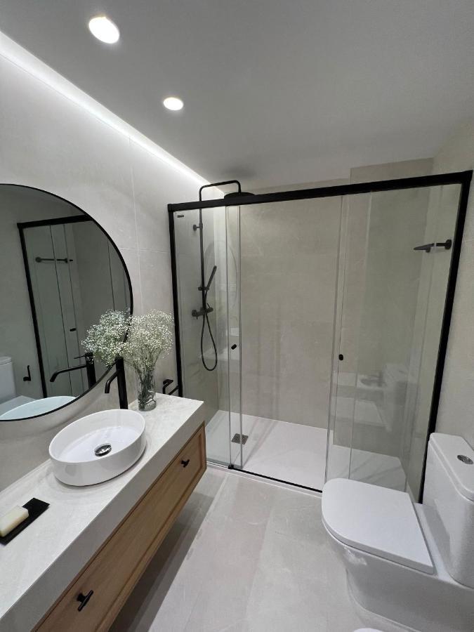 Apartment Donoso Cortes & Free Parking By Ele Málaga