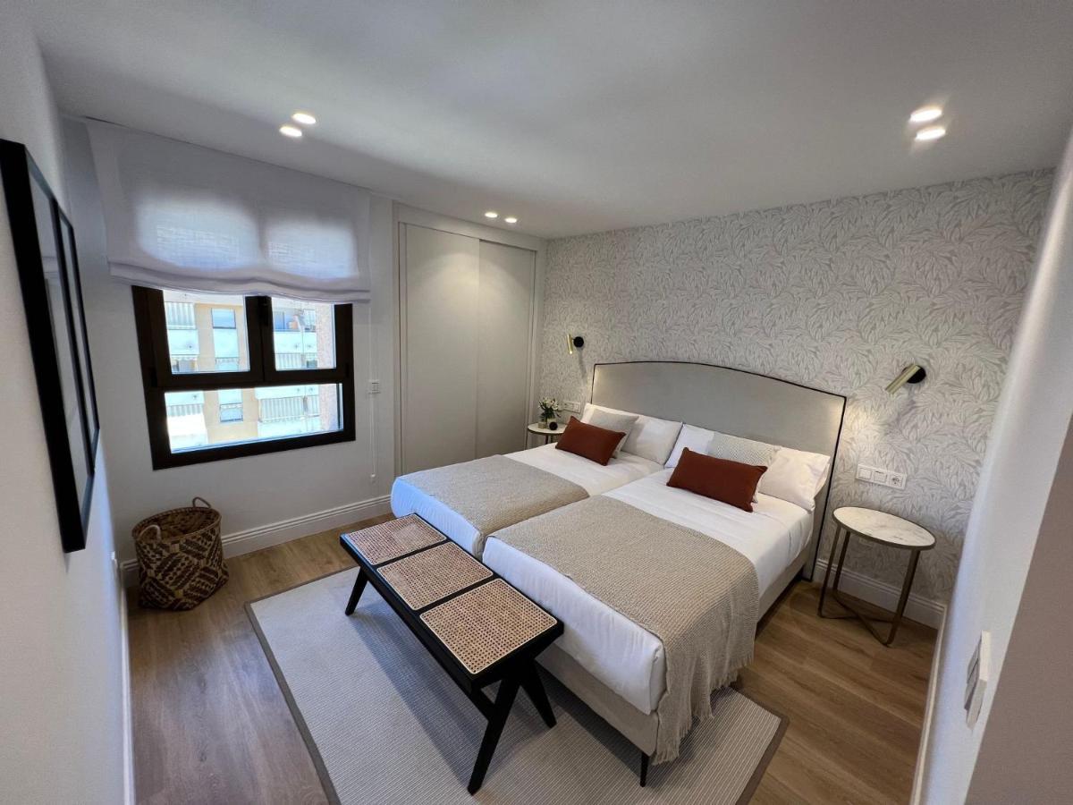 Apartment Donoso Cortes & Free Parking By Ele Málaga