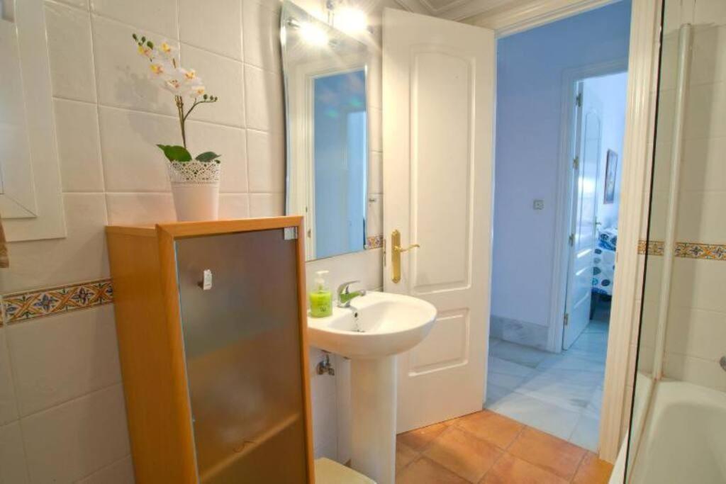 Cozy Penthouse Center, Car Park Included-caspal Malaga