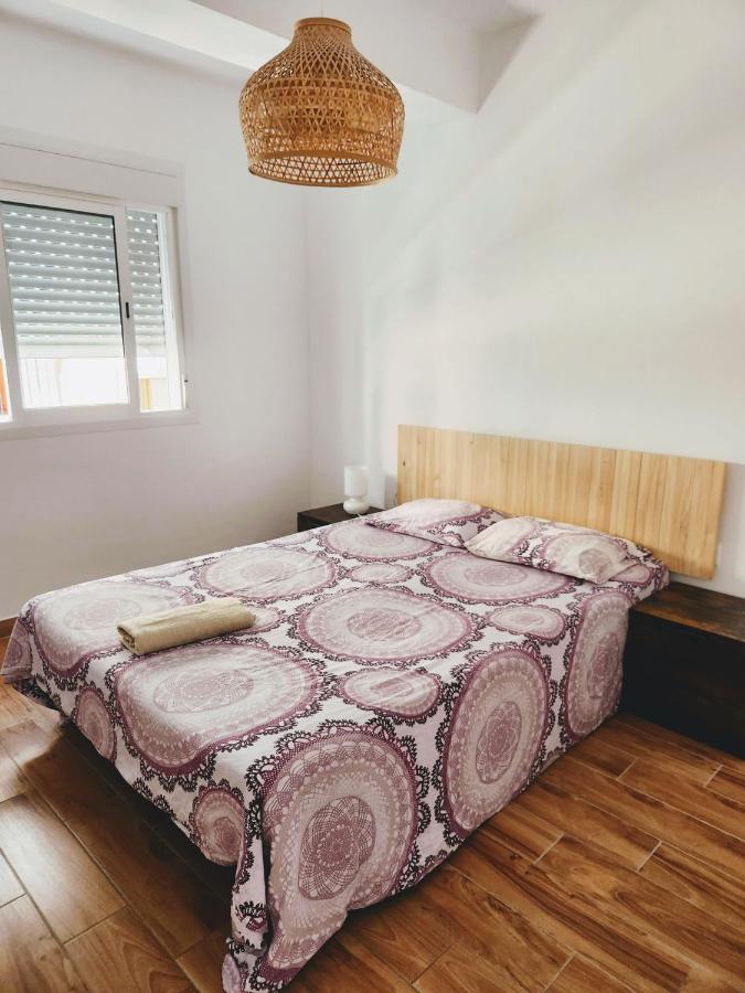 & Renovated 3-bedroom Flat Malaga