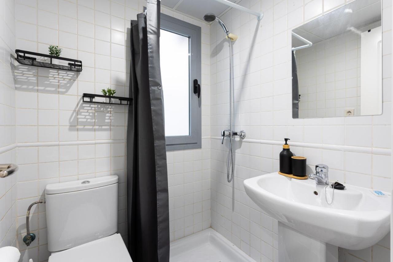 Apartamento Holidays2malaga Olletas 2 Bedrooms & 2 Bathrooms With Patio Málaga