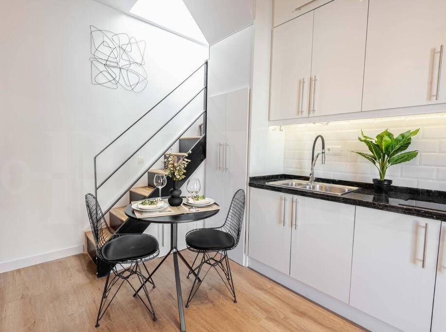 Penthouse With Private Jacuzzi & Rooftop - Center By Rems Apartamento *