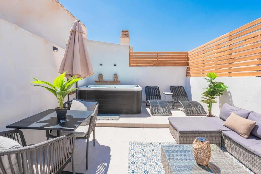 Penthouse With Private Jacuzzi & Rooftop - Center By Rems Apartamento *