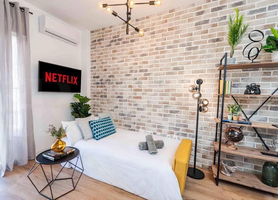 Penthouse With Private Jacuzzi & Rooftop - Center By Rems Apartamento