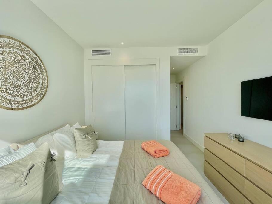 Apartamento Santa Barbara Heights - Heated Pool, Gym, Bbq.