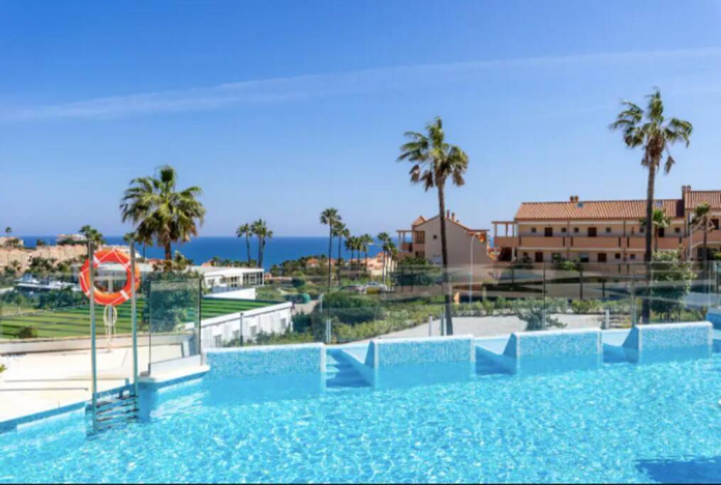 Santa Barbara Heights - Heated Pool, Gym, Bbq. Málaga