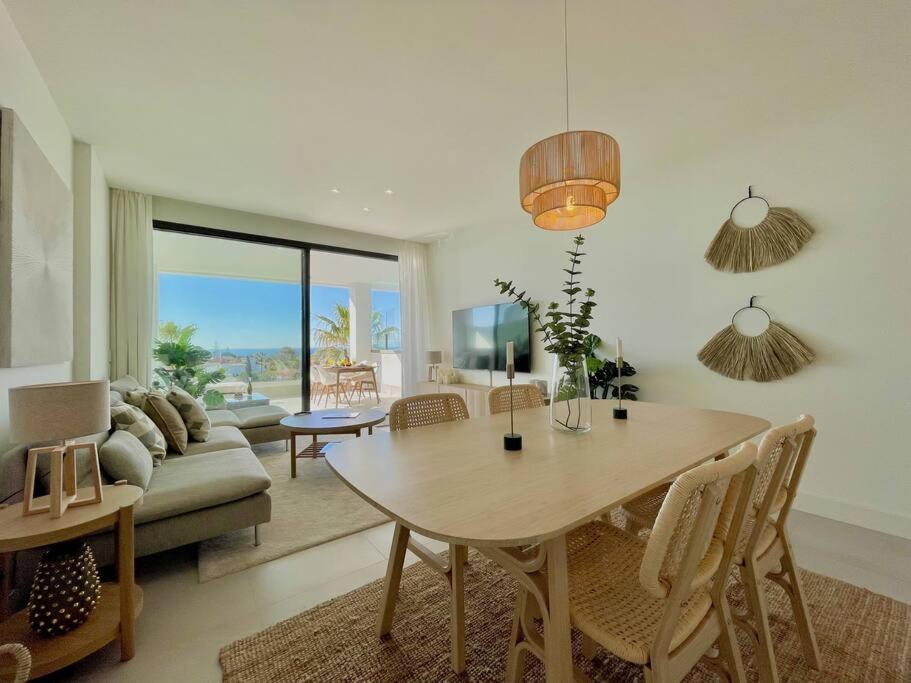 Santa Barbara Heights - Heated Pool, Gym, Bbq. Apartamento *