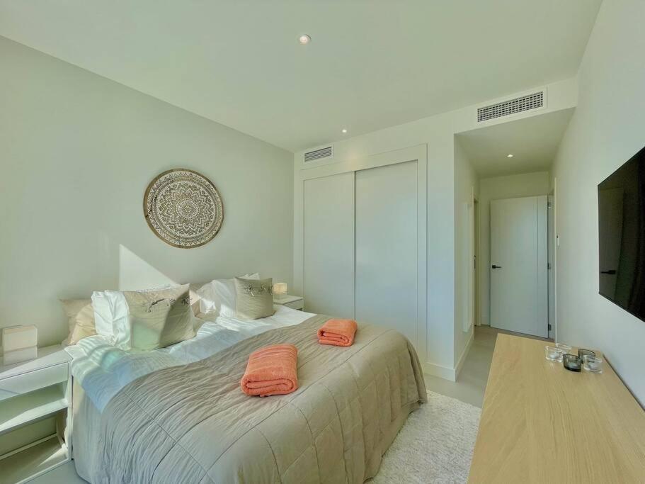 Santa Barbara Heights - Heated Pool, Gym, Bbq. Apartamento *