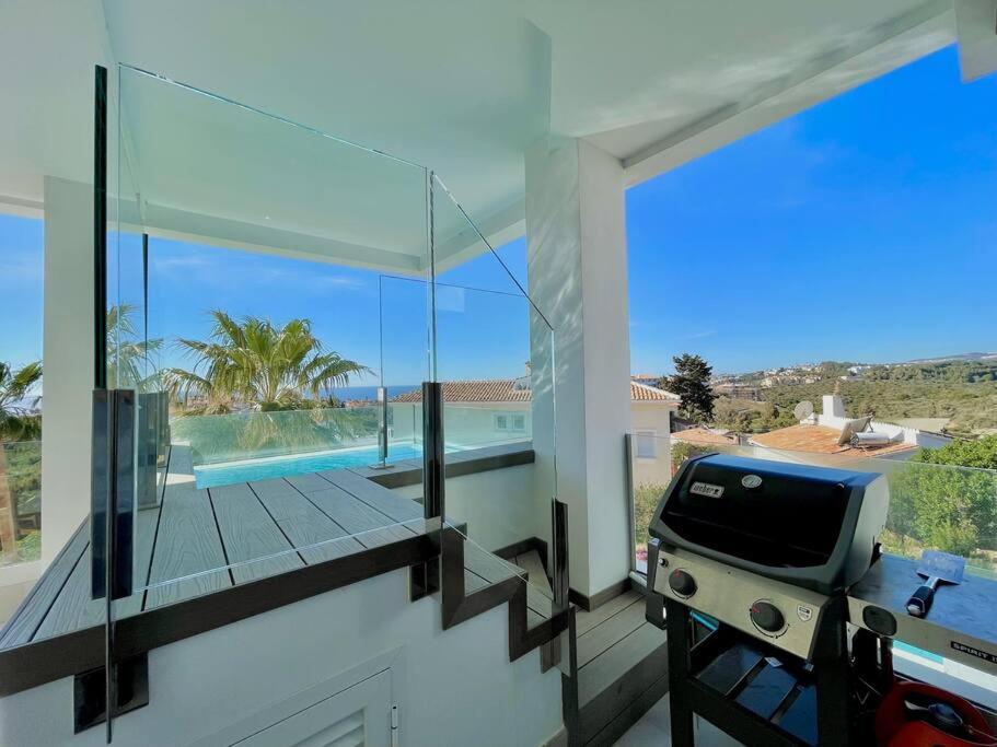 Apartamento Santa Barbara Heights - Heated Pool, Gym, Bbq. *
