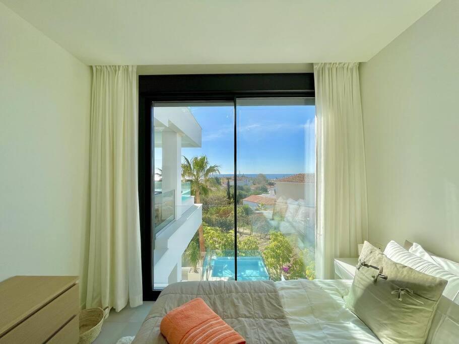 Apartamento Santa Barbara Heights - Heated Pool, Gym, Bbq.