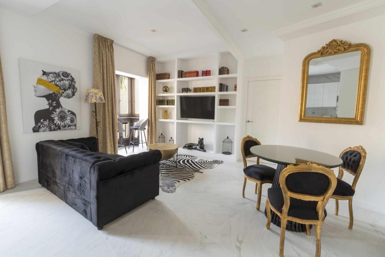 The Clock House Luxury Urban Apart-hotel Málaga
