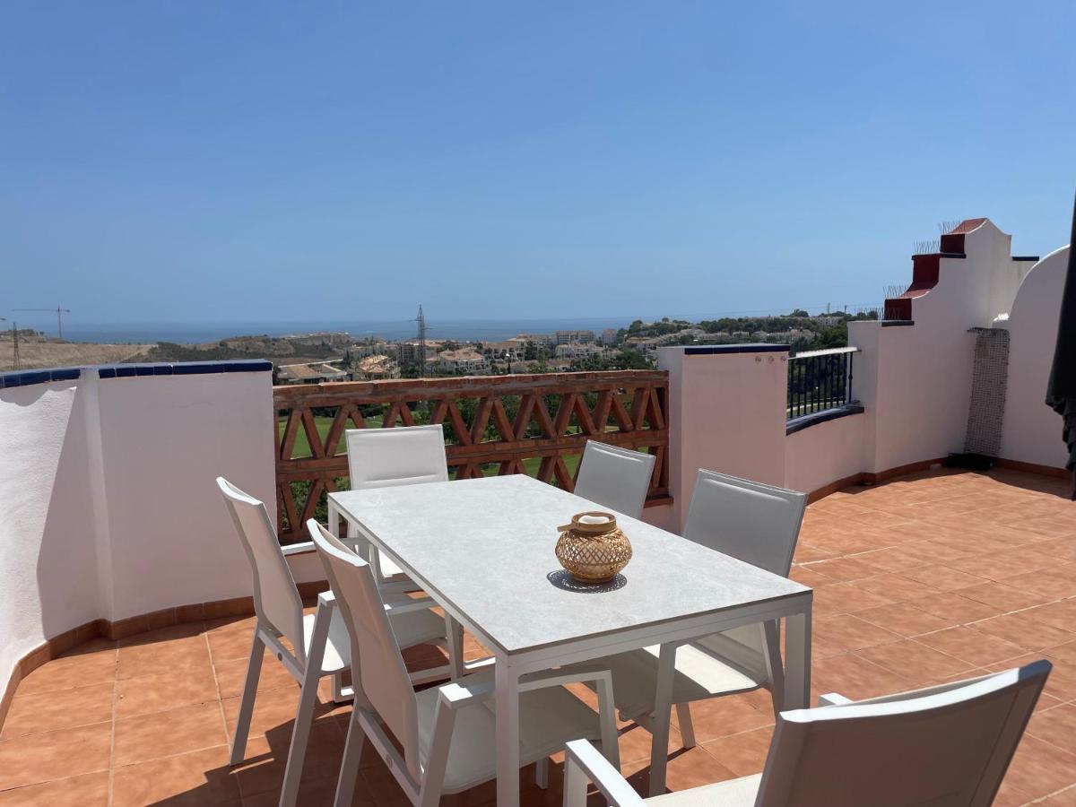 Penthouse With Exceptionel View, Miraflores * Málaga