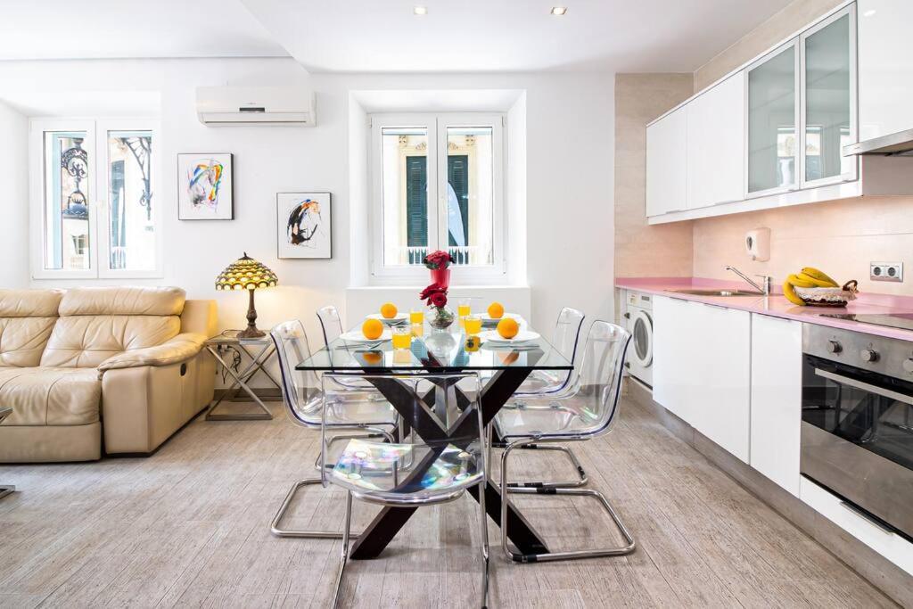 Felix Saenz Apartments! Lejlighed