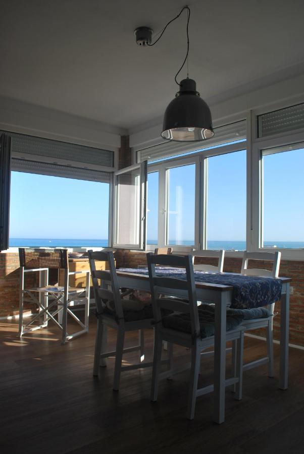 Ventana Al Mar En Apartamento *