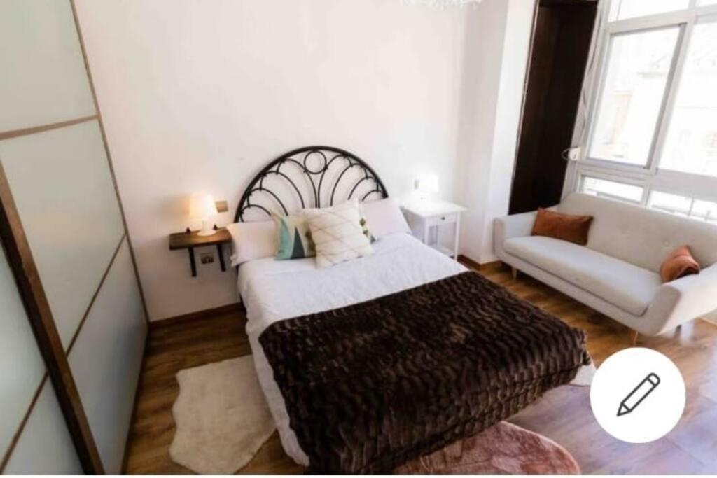 Bright 2 Bedroom Apartamento Málaga