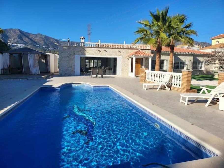Sunny Mijas With Large Pool Free Parking Casa de férias