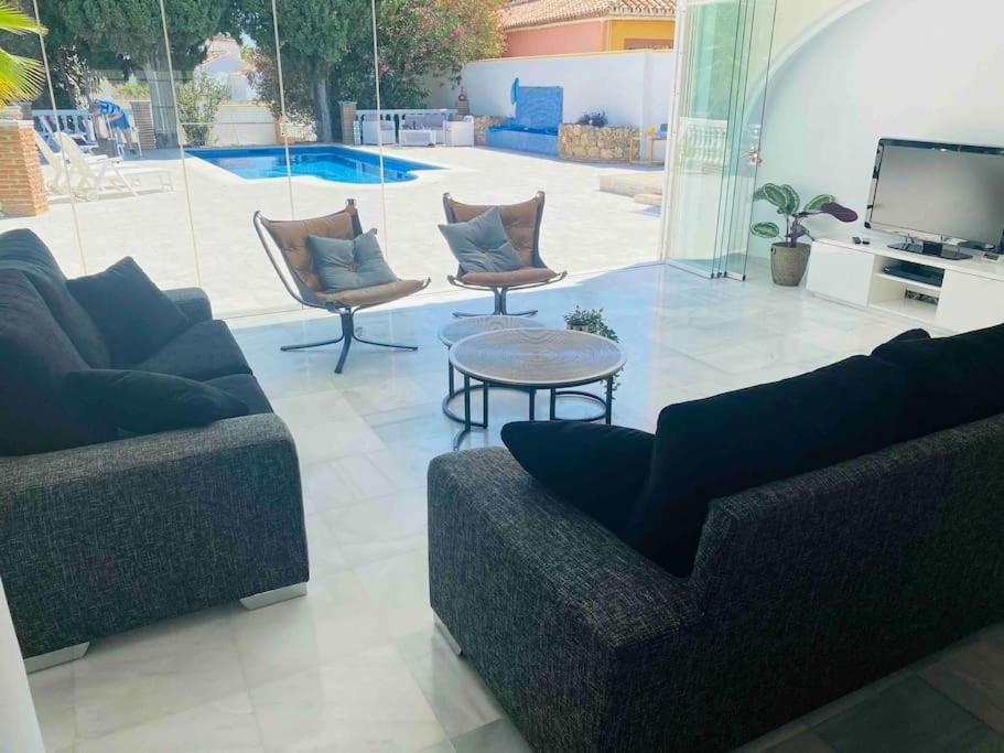 Sunny Mijas With Large Pool Free Parking *