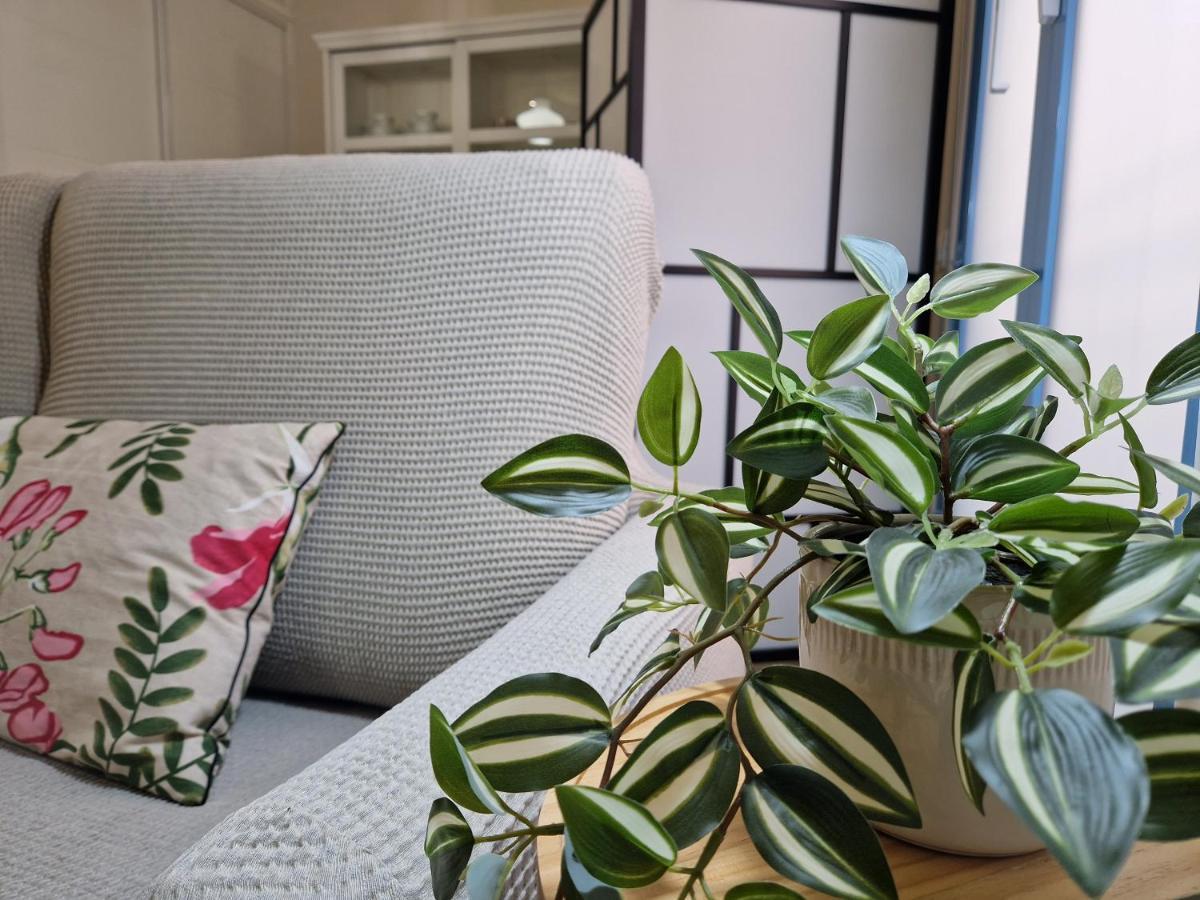 Del Parque Flats Galatas Appartement *