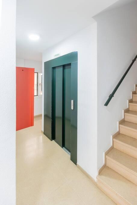 Downtown Flat With 46 Sqm Private Rooftop Terrace Málaga