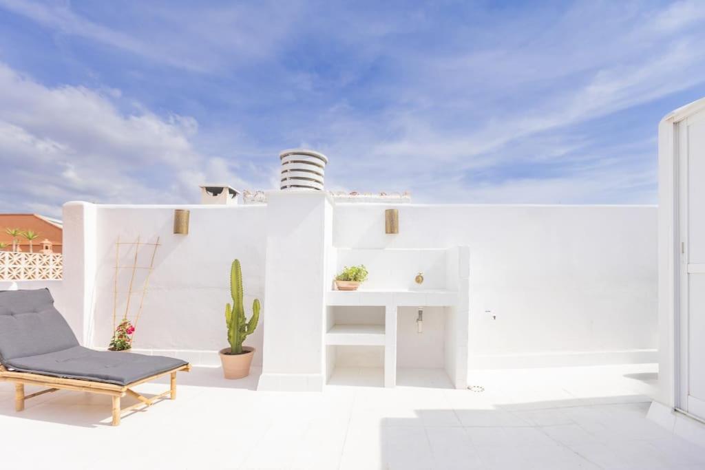 Downtown Flat With 46 Sqm Private Rooftop Terrace Málaga