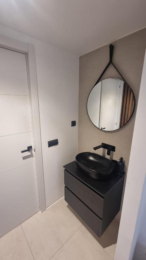 Luxe In Het Centrum Met Gratis Parkeerplek! Appartement *