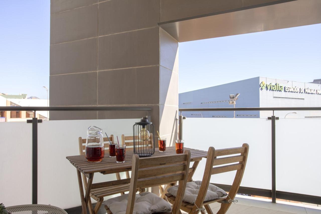 Apartment -malagasunapts-centre Pool&parking Bus-train Station