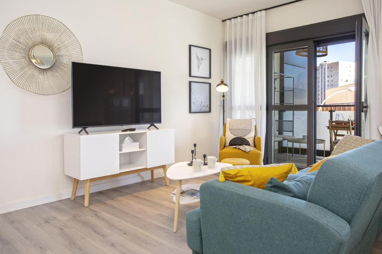 Apartment -malagasunapts-centre Pool&parking Bus-train Station *