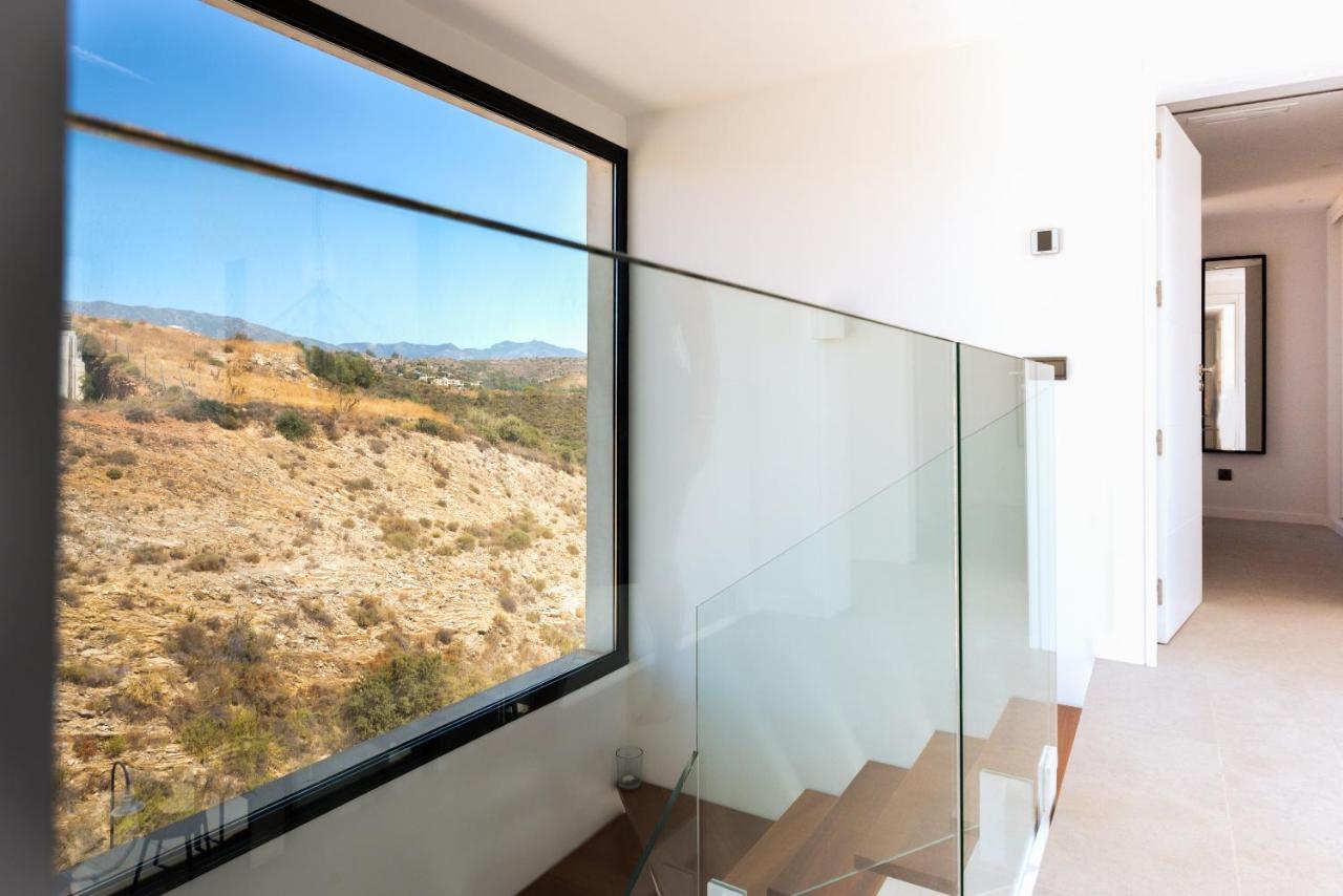 Villa 3 Bed Dream With Pool & Panormaic Sea Views
