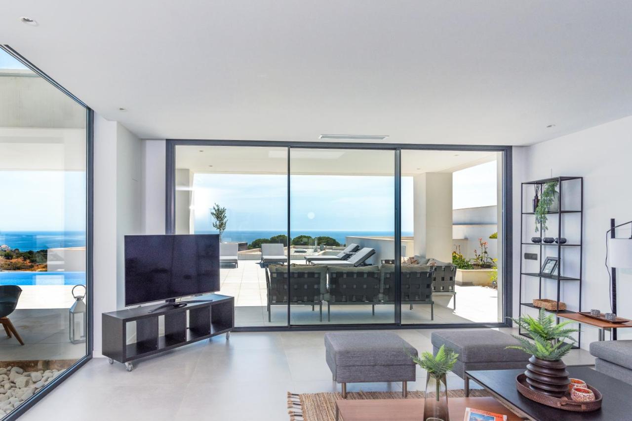 3 Bed Dream With Pool & Panormaic Sea Views Villa Málaga
