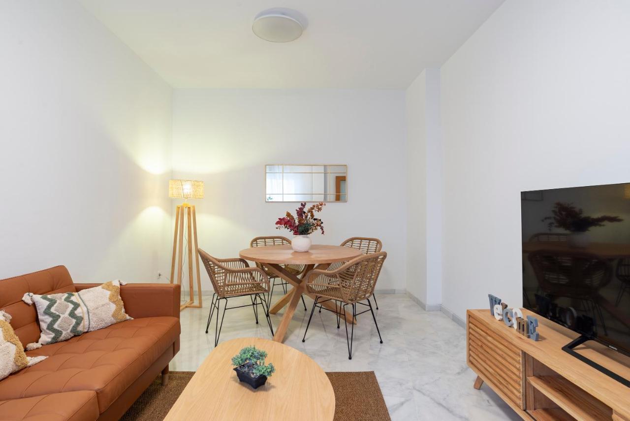 Carrera I & Old Town By Ele Appartamento *