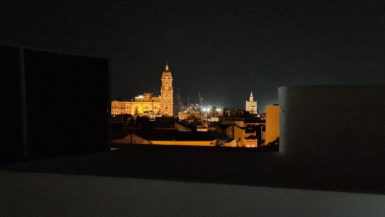 Penthouse With Solarium In The Center Of Malaga-atico Con Solarium En El Centro De *