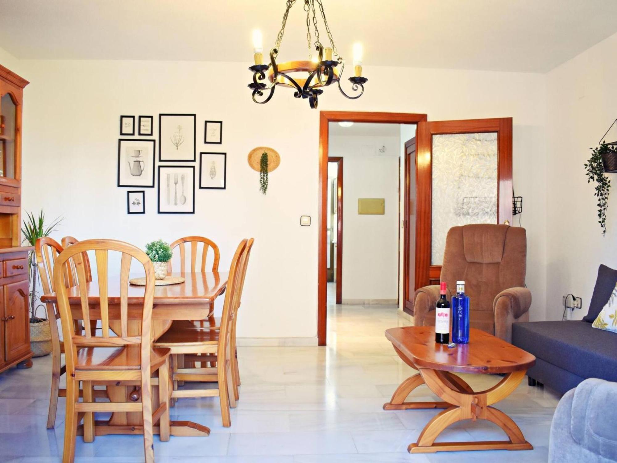 Apartamento Amplio Y Luminoso Cerca Del Centro Y La Playa Con Piscina Y Parking Privado *