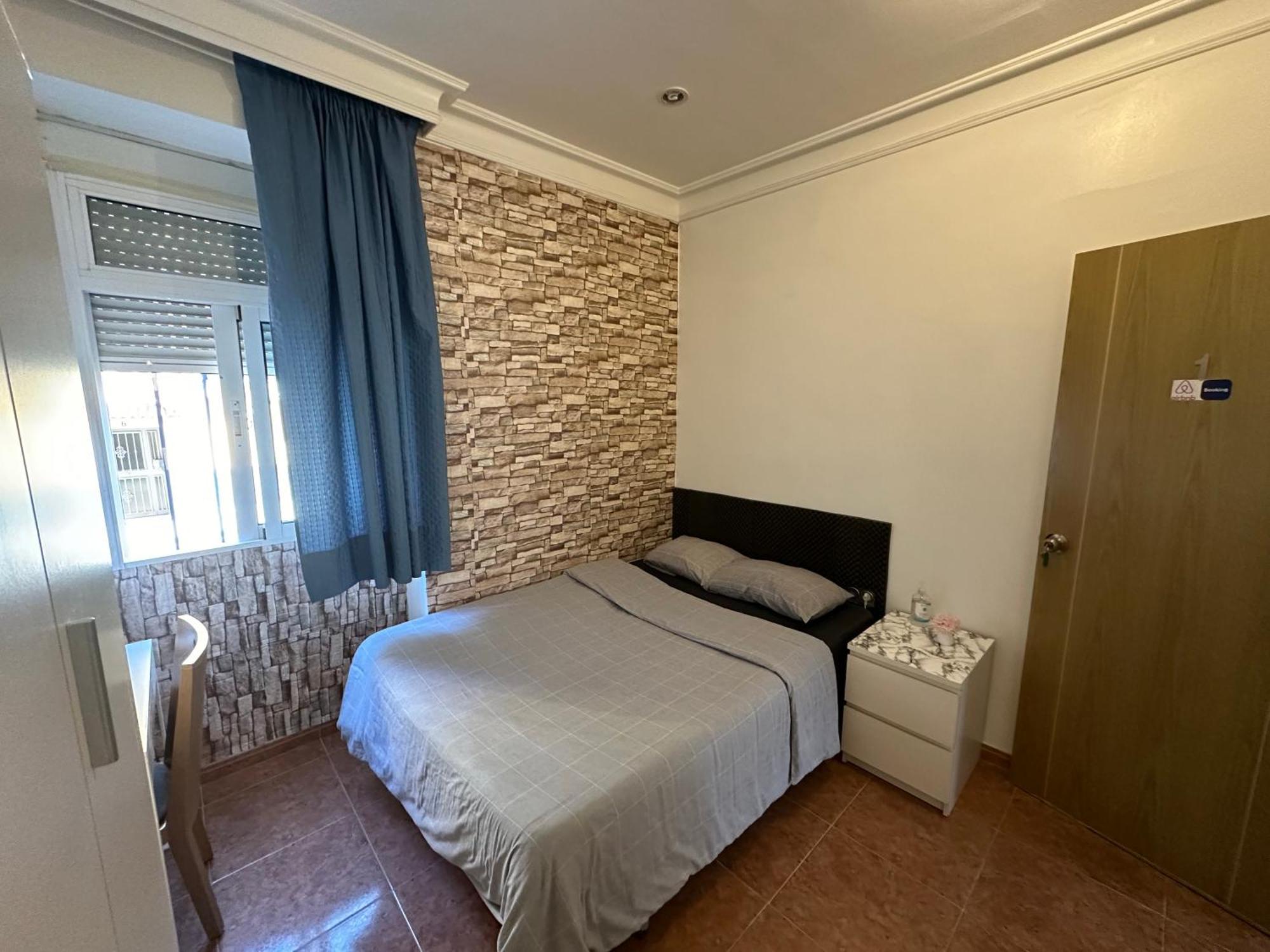 En Piso Compartido En Capital * Málaga