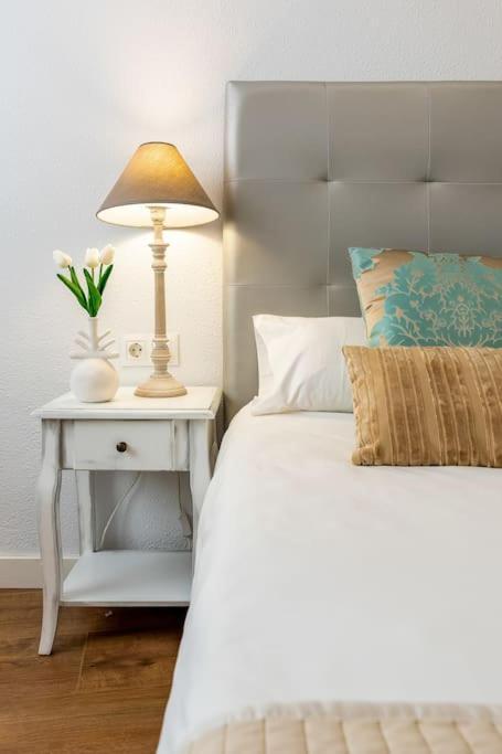 Historical Center Parking And Smart Tv *