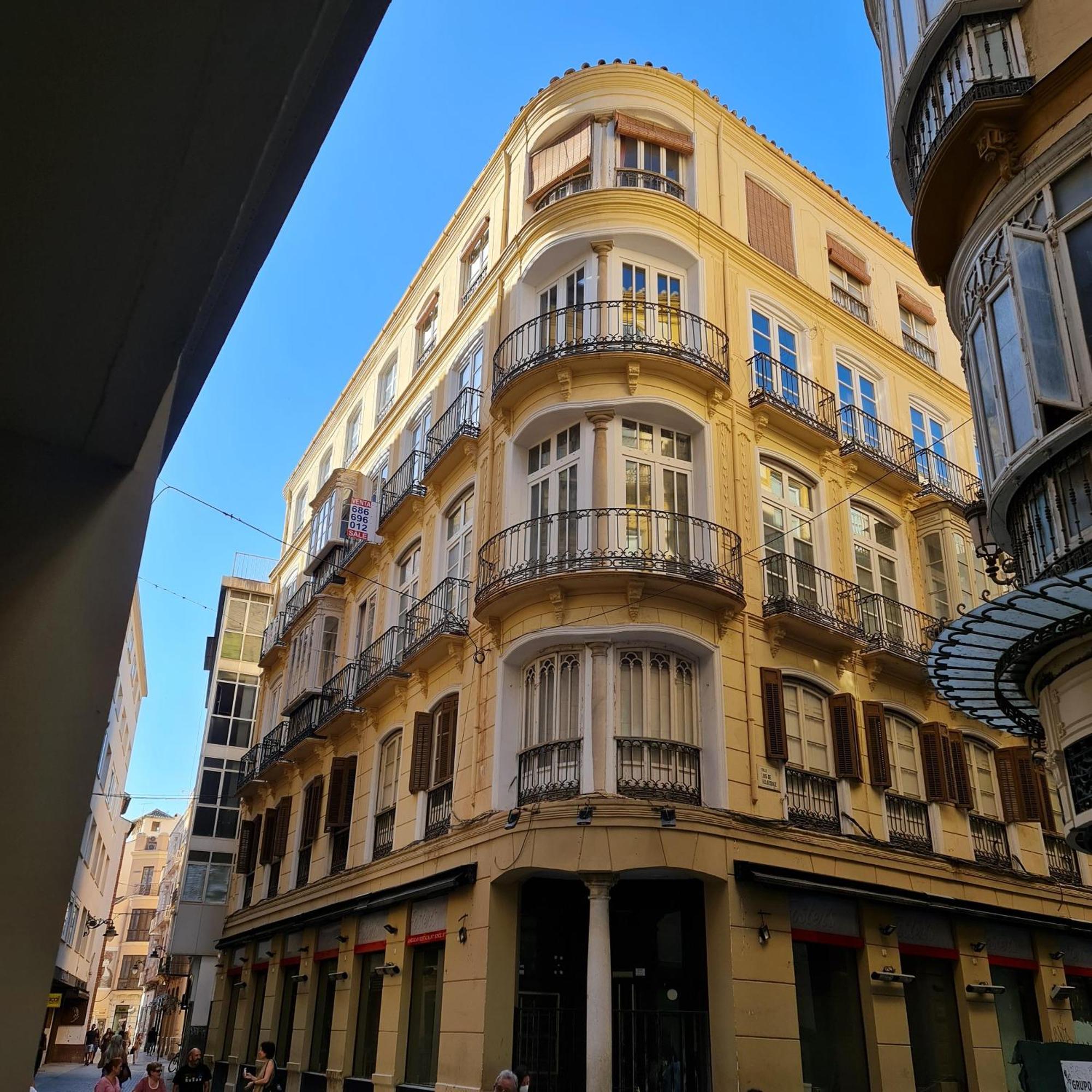 Luis De Velazquez * Malaga