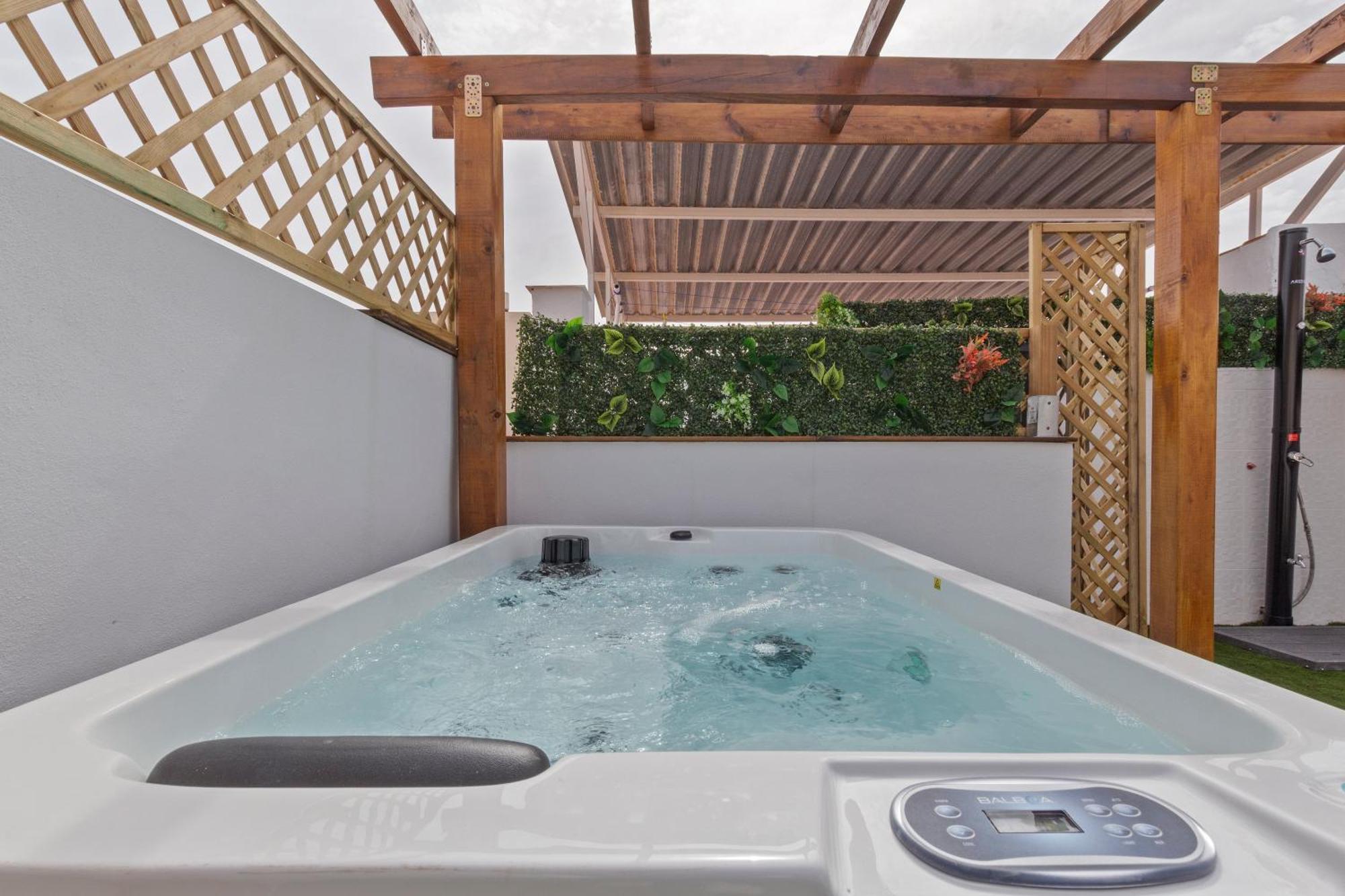 Luxer Holidays *