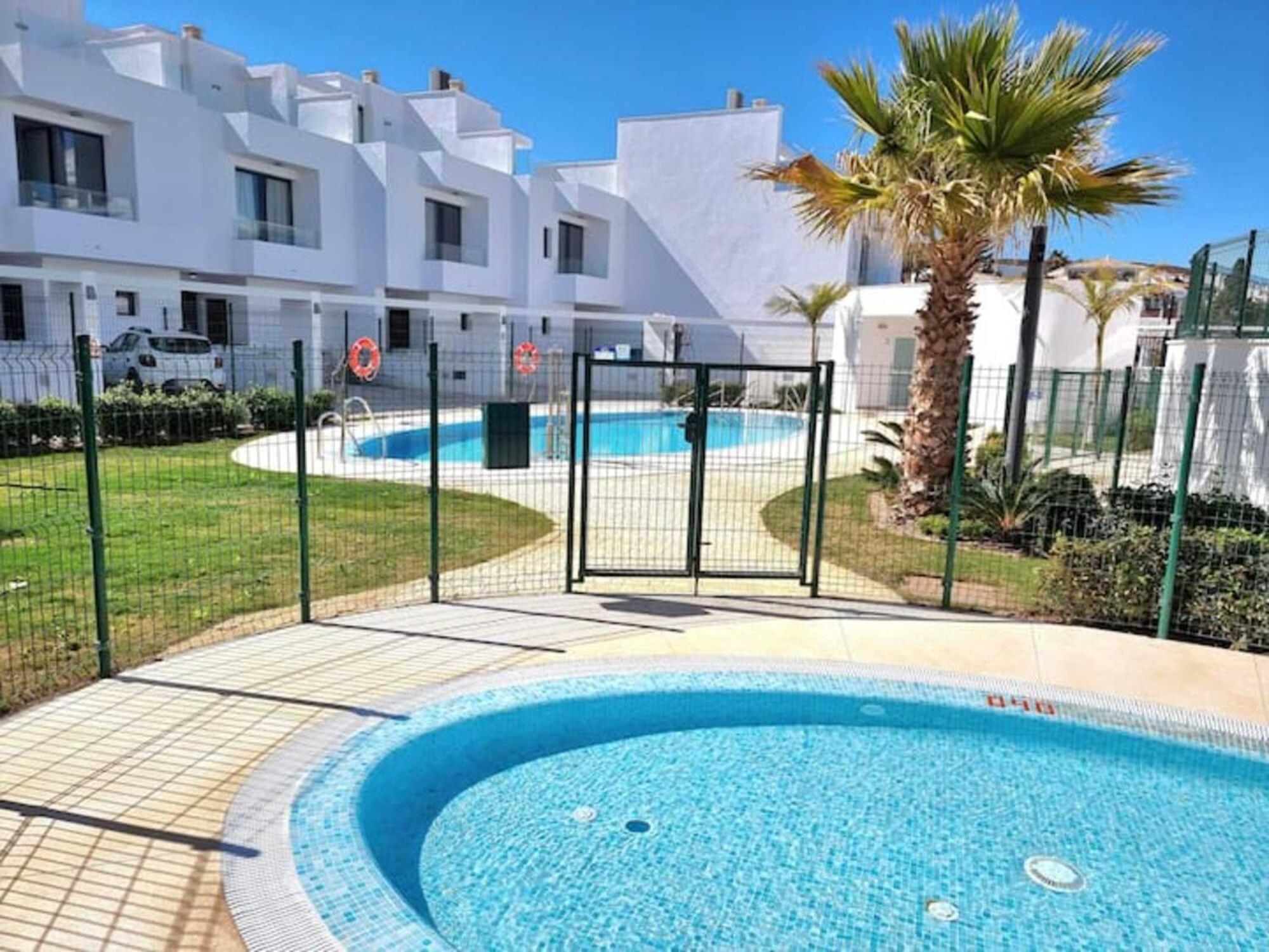 Fantastic Townhouse Near The * Málaga