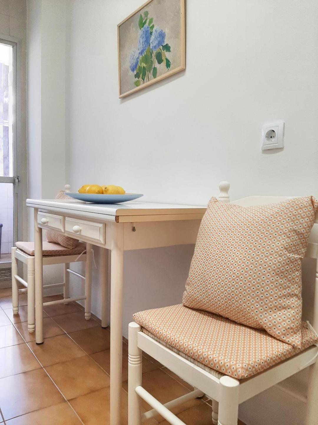 Panoramic Views To The Sea In Leilighet *