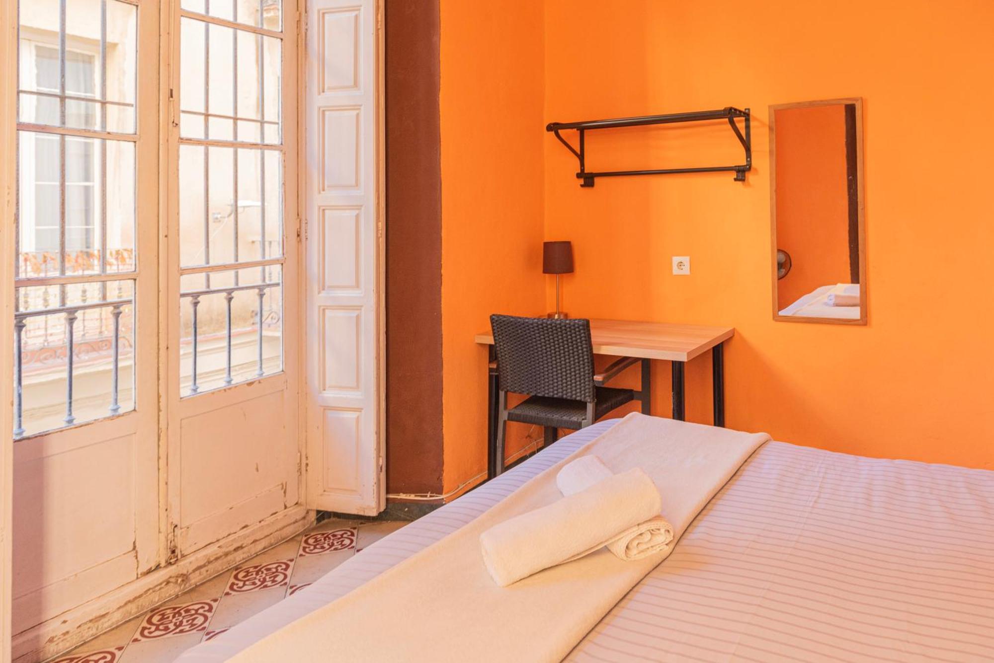 Private In Historic Building On The Square Séjour chez l'habitant