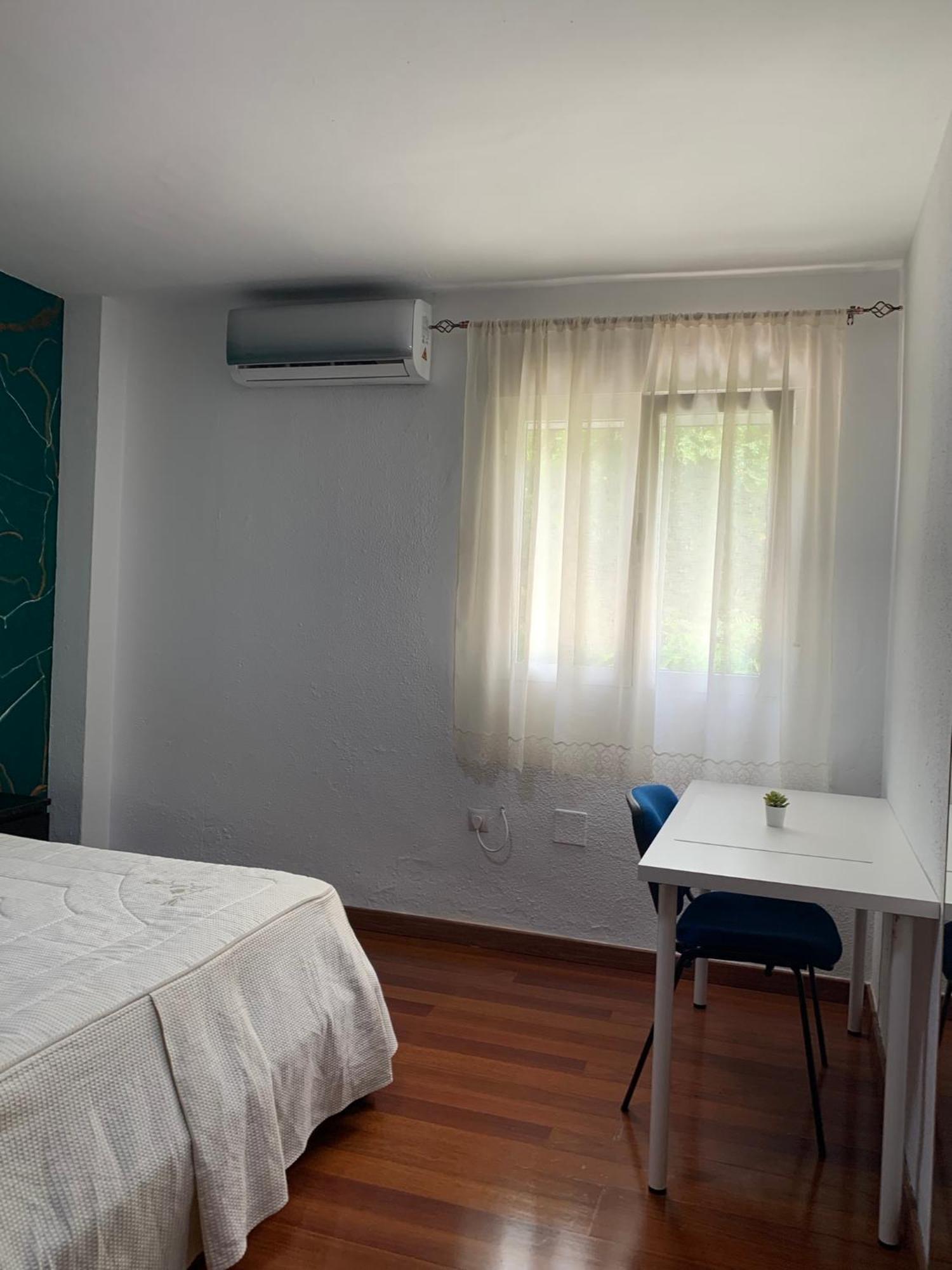 Sofocles Holidays Teatinos A Apartment