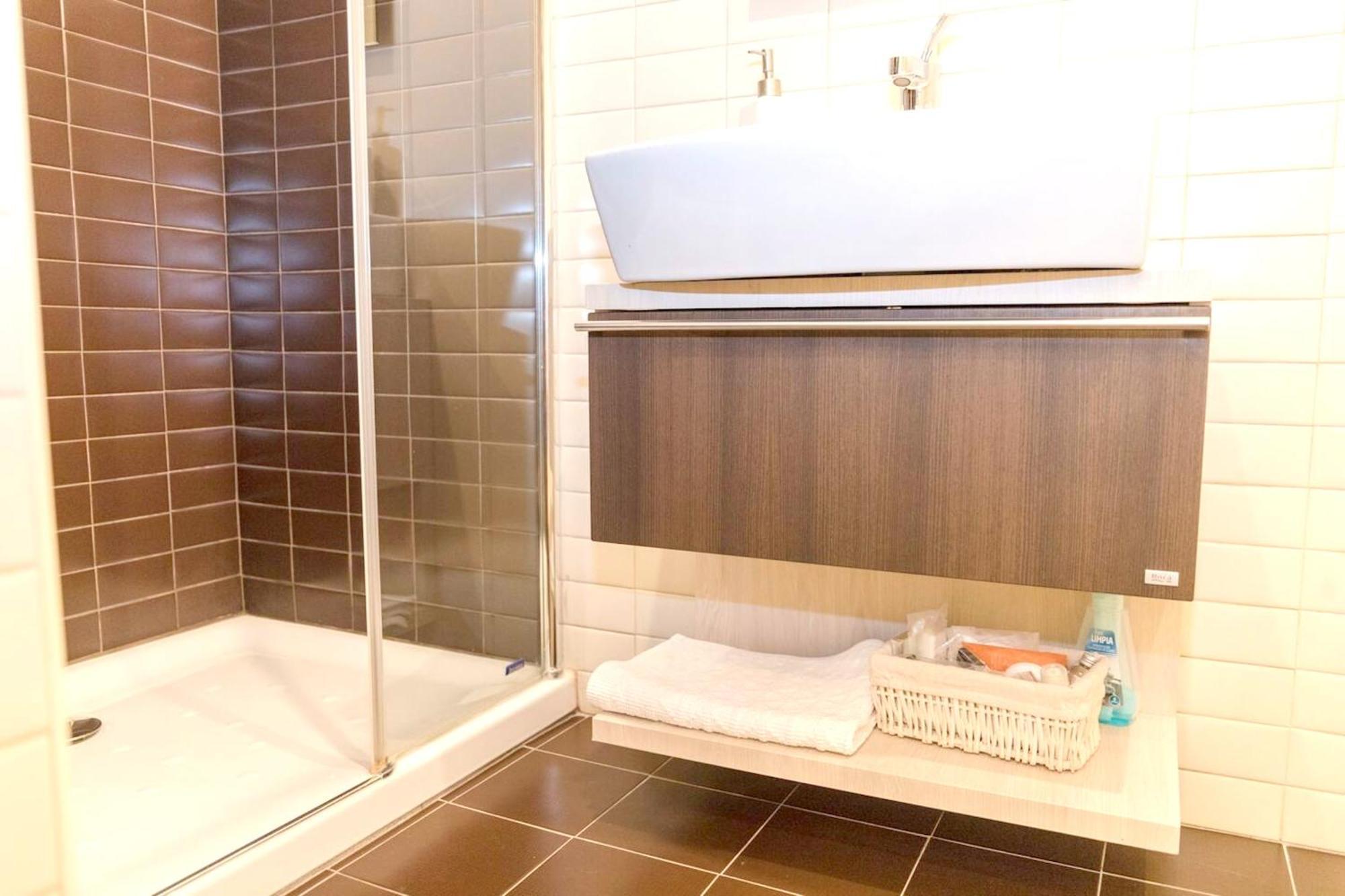 Charming In With Private Terrace 65 M² Air Conditioned Appartement *