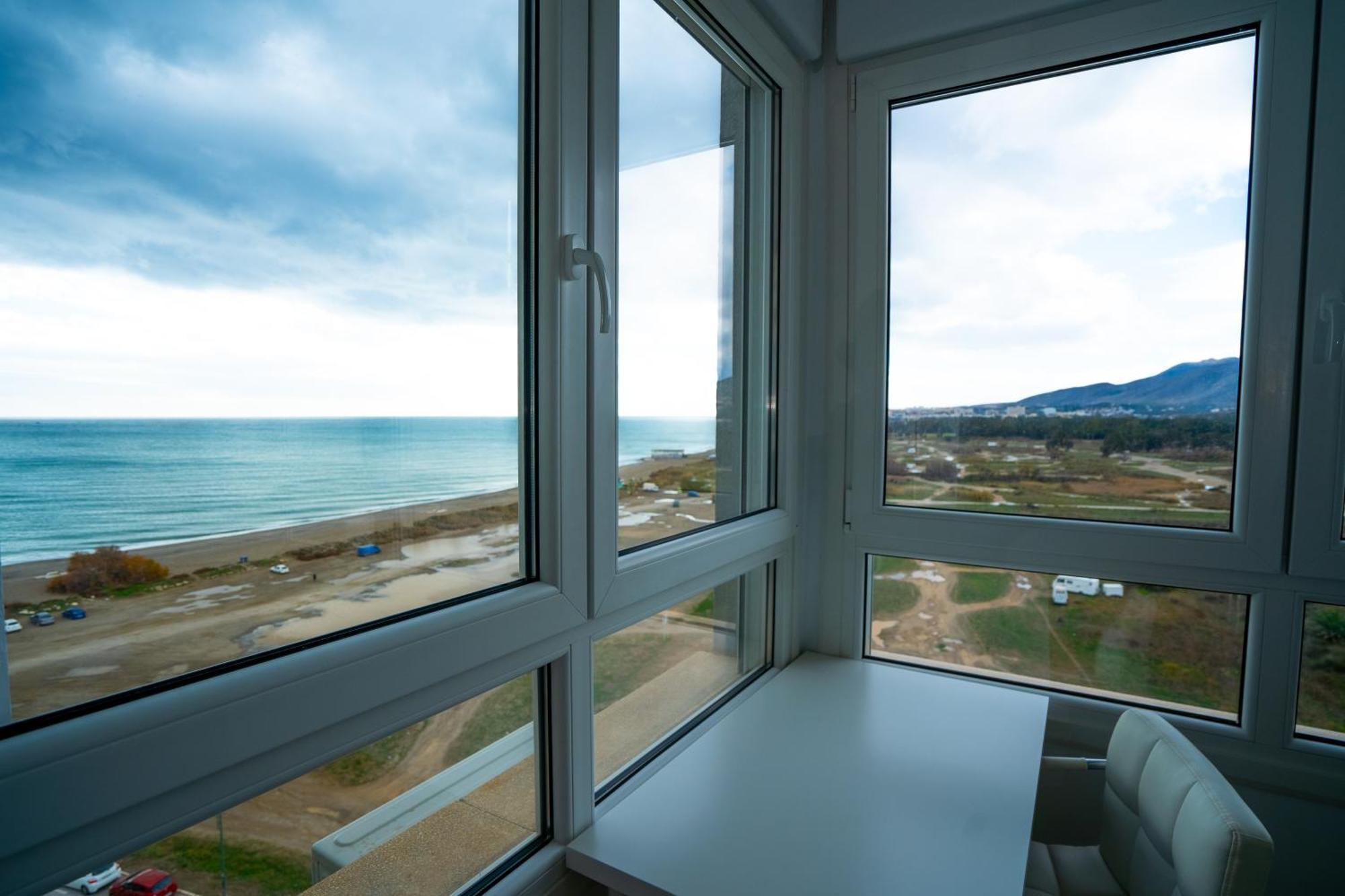 Sunstay Guadalmar Loft Seaview Lägenhet *