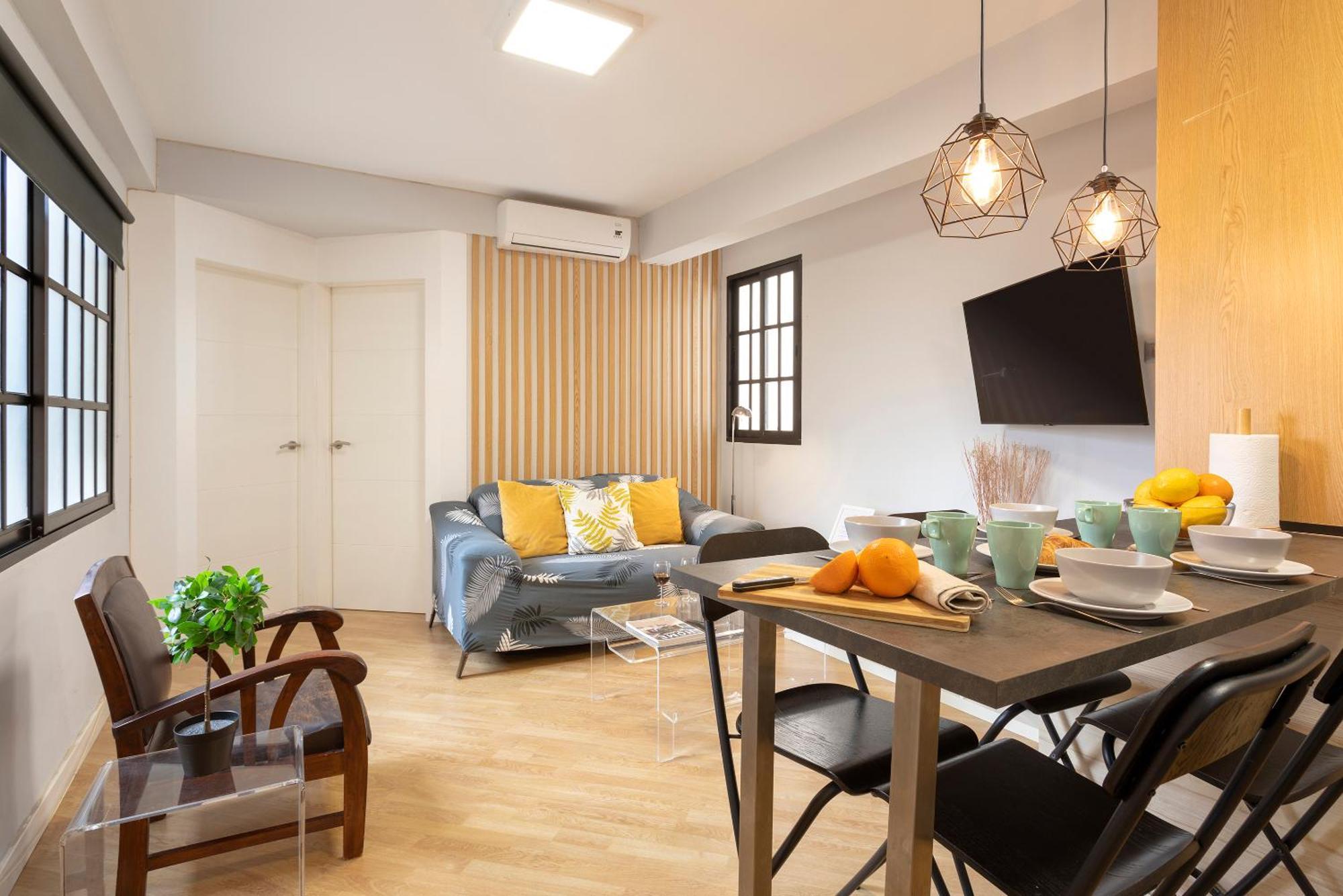 Coqueto Junto A Calle Larios By Rent Me Apartamento *