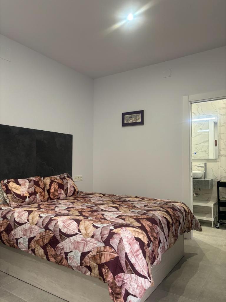 Apartamento Hermoso Piso A 5 Minutos De La Estacion De Bus Y Tren Maria Zambrano *